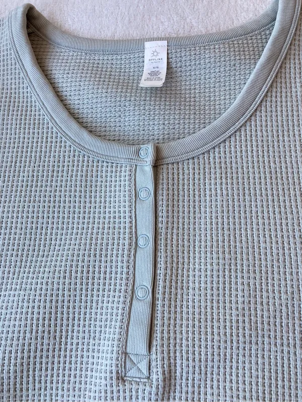 Aerie OFFLINE Main Squeeze Waffle Crop Henley Gray Women’s XL - Image 9