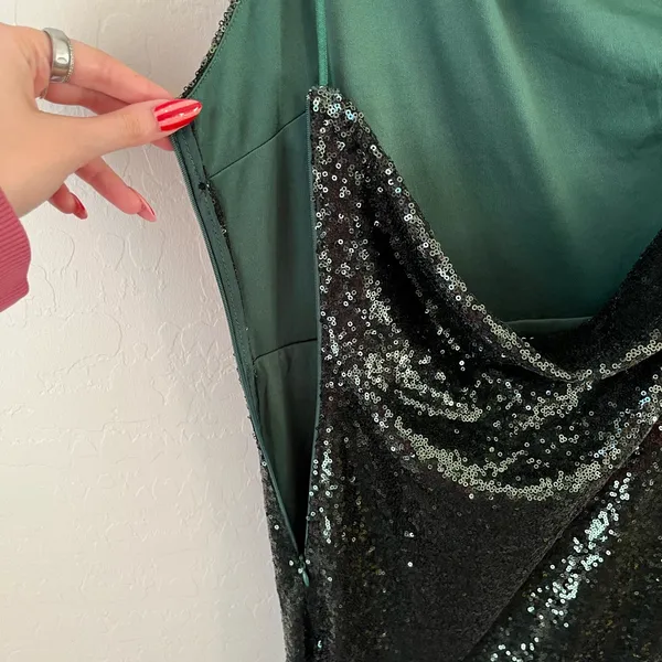 Showpo. Started Singing Emerald Sequin One Shoulder Backless Dress Gown 6 NEW - Image 6