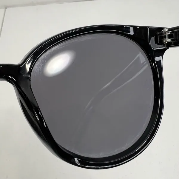 Foster Grant Fashion Black Sunglasses UVA UVB Protection Scratch Resistant - Image 11