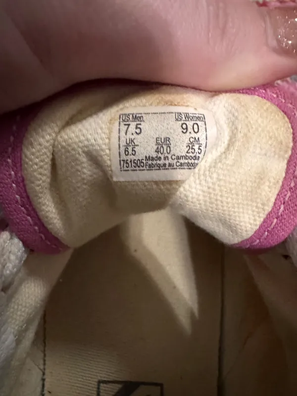 Vans Women’s Sneakers - Image 4
