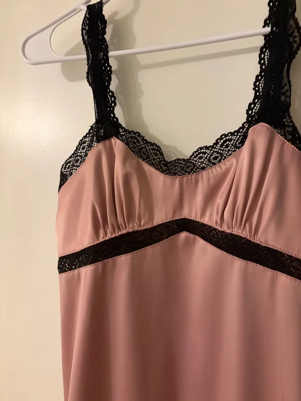Lace Missguided Dress - Image 3