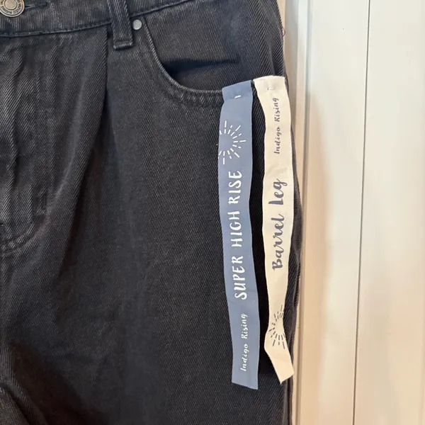 Indigo Rising Black Super High‎ Rise Barrel Leg Jeans Size 5/27 - Image 4