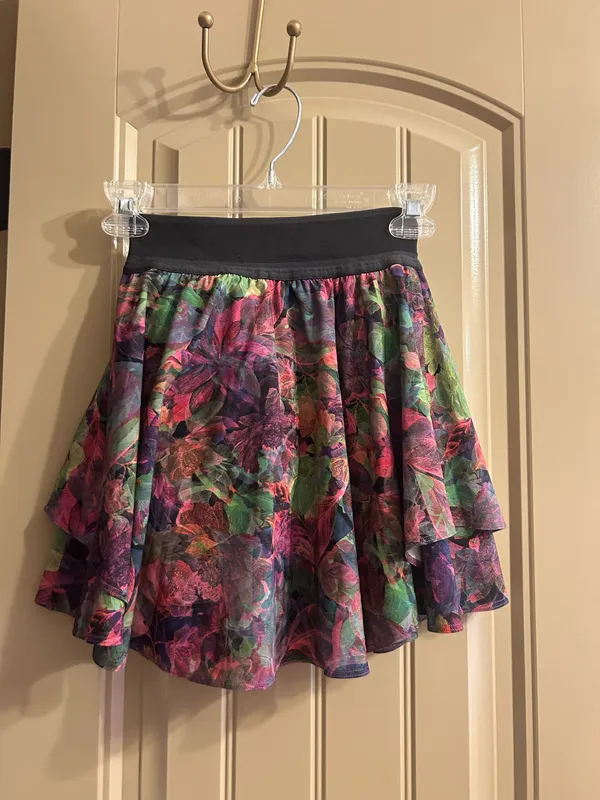 Lululemon skirt  - Image 2