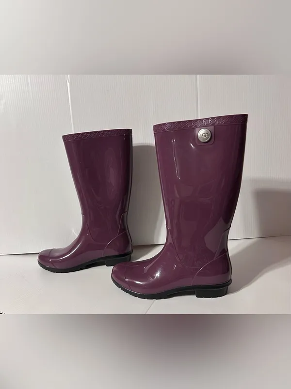 UGG Women's Plum Gloss Rain Boots size 7 - Image 2
