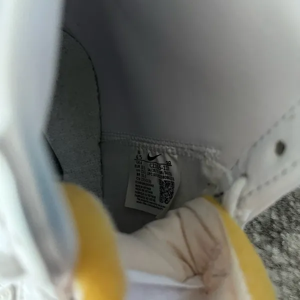 Women’s Nike Blazer Mid '77 Triple White - Image 9