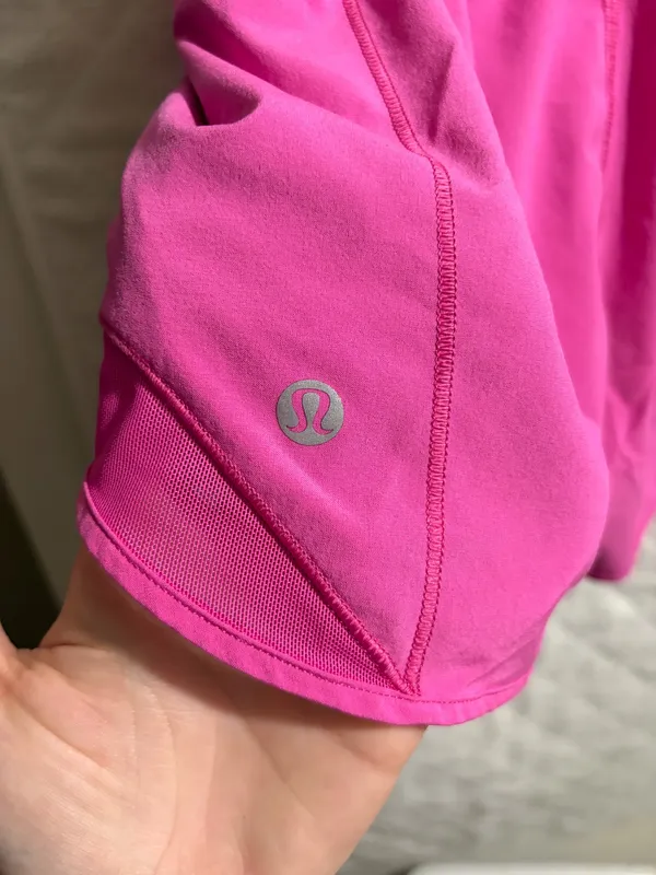 Lululemon Hot Shorts 4" Pink; High Rise - Image 4