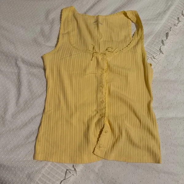 aerie sneak peek tank yellow - Image 2