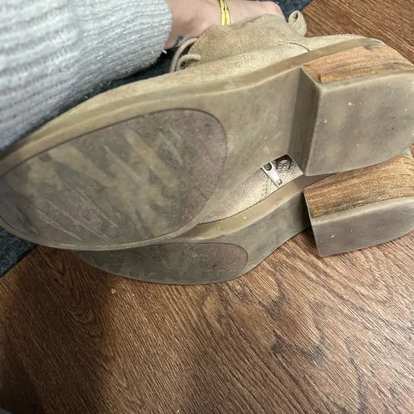 Women's Tan Lace-Up Ankle Boots - Image 4