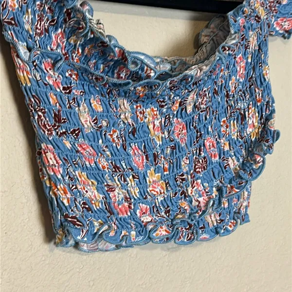 Free People Intimately Blue Floral Smocked‎ Crop Top Size Medium - Image 3