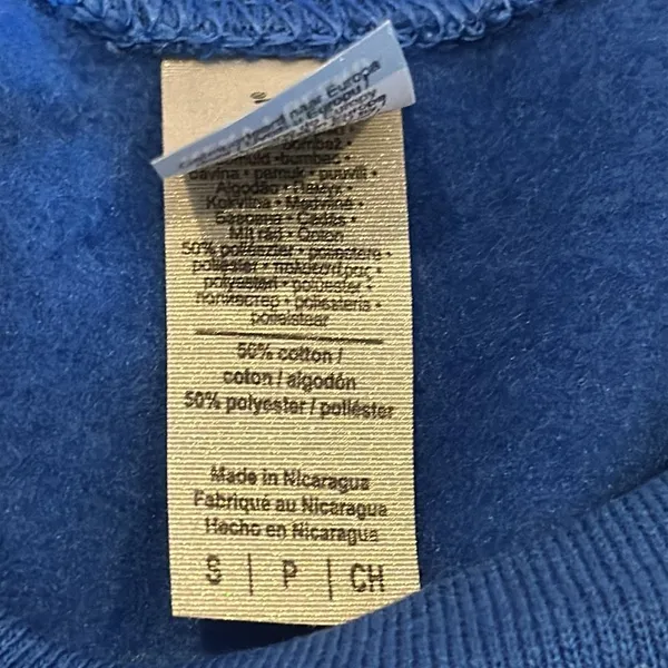 Gildan Women’s Cropped Royal Blue Crewneck Sweatshirt - Size S - Image 5