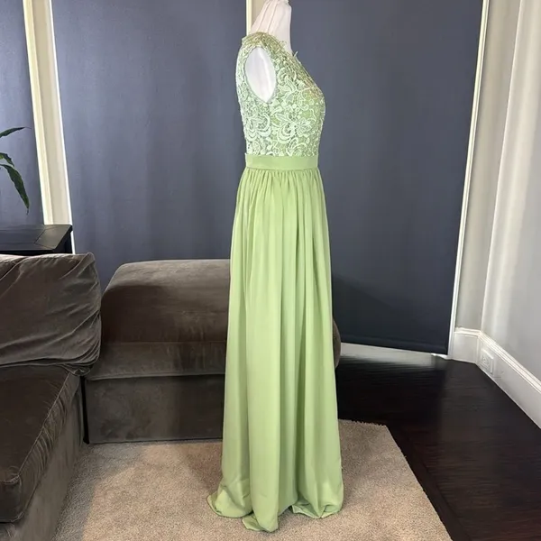Women’s Green Full Length Sleeveless Chiffon Formal Dress Lace Bodice Size 6 NEW - Image 3