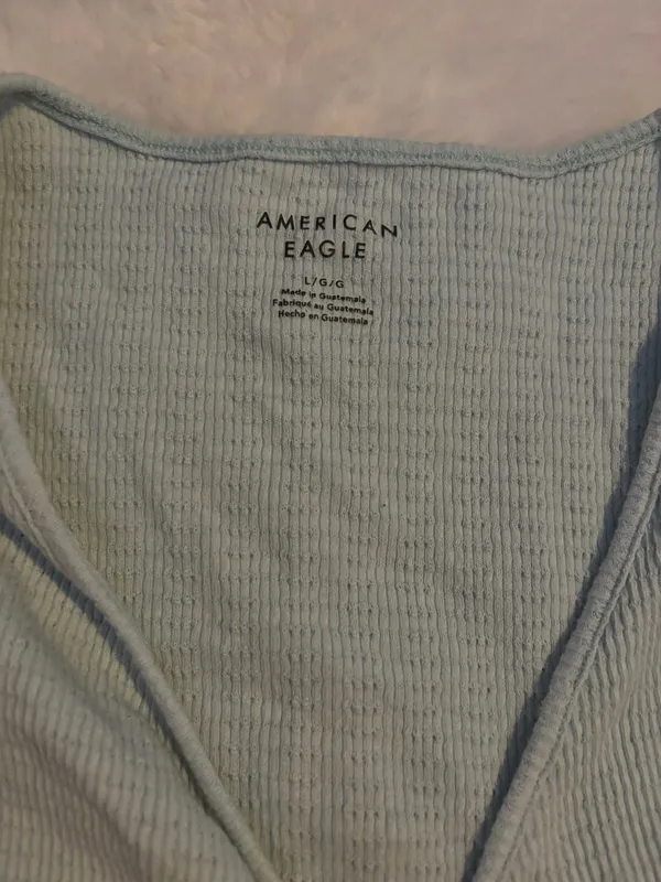 vneck tee - Image 2