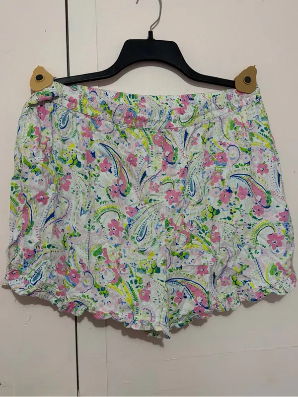 crown & ivy Pink and Green Paisley Floral Drawstring Shorts - Image 6
