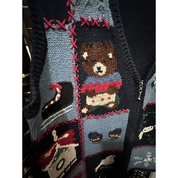Holiday Sweater patchwork‎ Vest With Fun Winter Motifs Capacity Blue Size M - Image 4