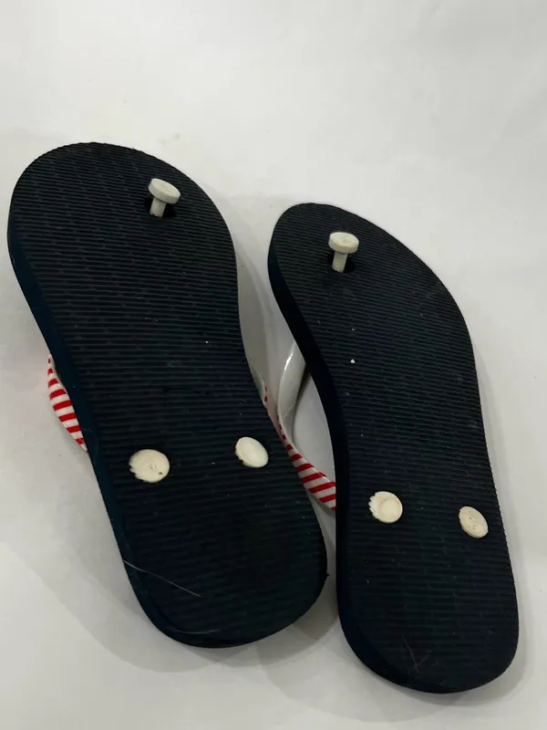 Shade & Shore Patriotic Star Flip Flops Size 7 Red White Blue - Image 3