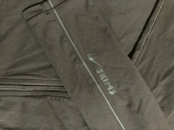 SKIMS X Nike Weightless Zip Up Hoodie - Image 6