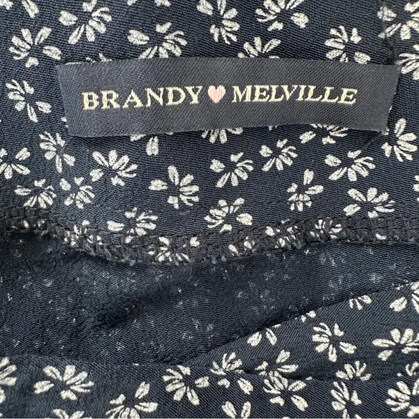 Brandy Melville Navy Floral Wrap Skirt - Image 7