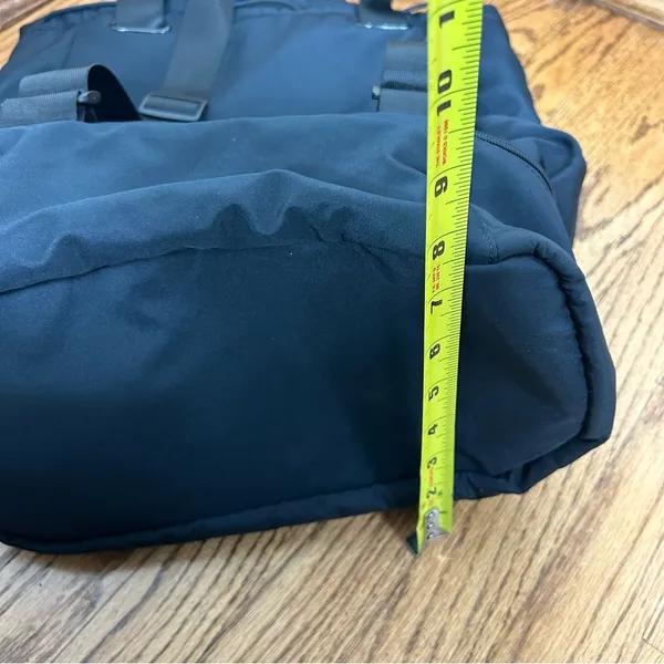 Beyond Yoga | Convertible Gym Bag Backpack Crossbody Bag - Image 12
