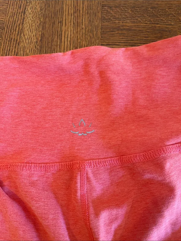 Beyond Yoga Coral orange Pink High-Rise Leggings with Side Pockets - Image 5