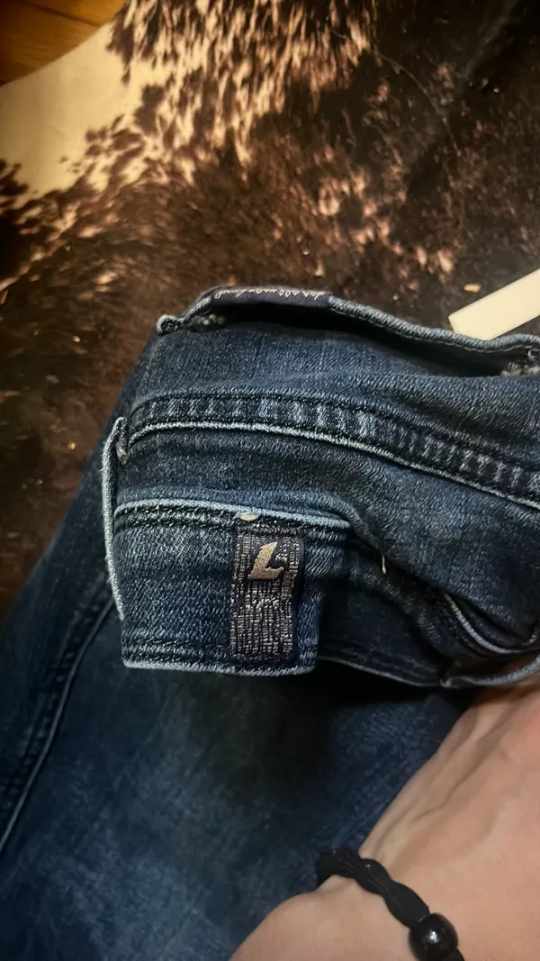 7 For All Mankind DOJO - Image 4