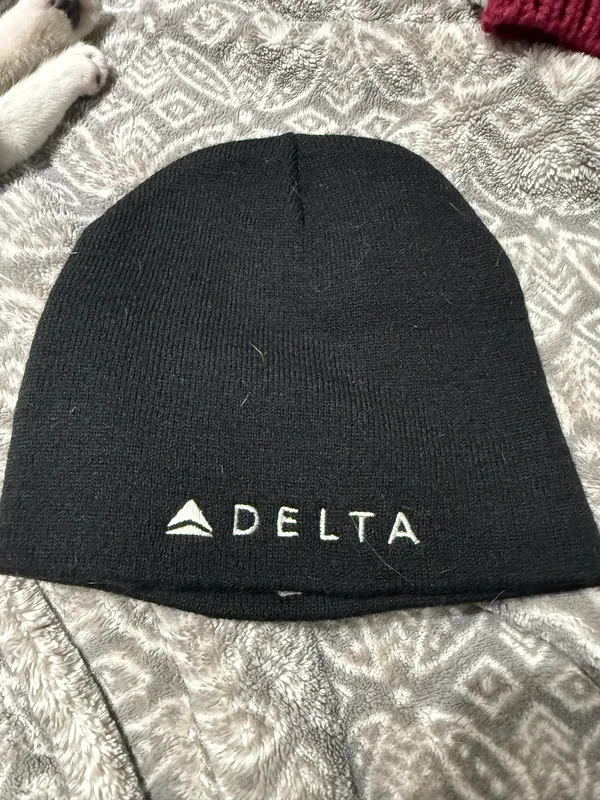 Delta Black beanie - Image 2