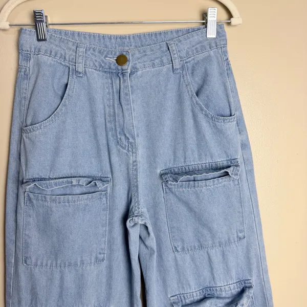 Women's Cargo Jeans Small Light Wash Blue Y2K Wide Leg Multi Pocket Utility - Image 3