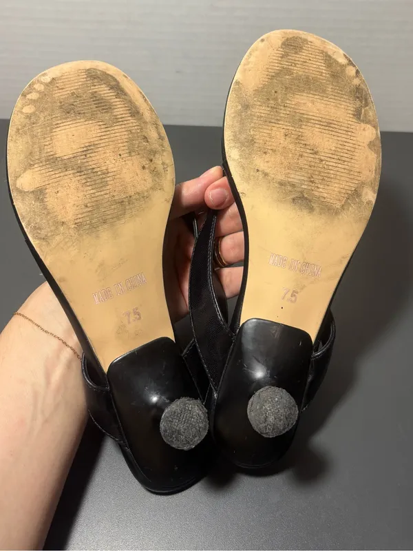 Black Kitten-Heel Thong Sandals - Image 9
