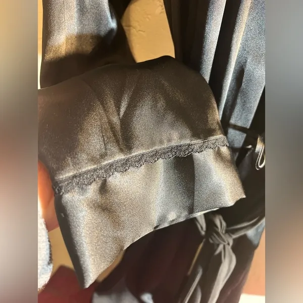 Apt 9 Black Satin Robe - Image 3