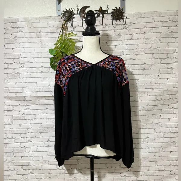 Savanna Jane Black Embroidered Boho Peasant Sleeve Blouse - Image 2