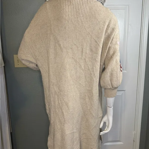 Knitted Long Cardigan Sweater Embroidered Flowers Chunky Size large. - Image 9