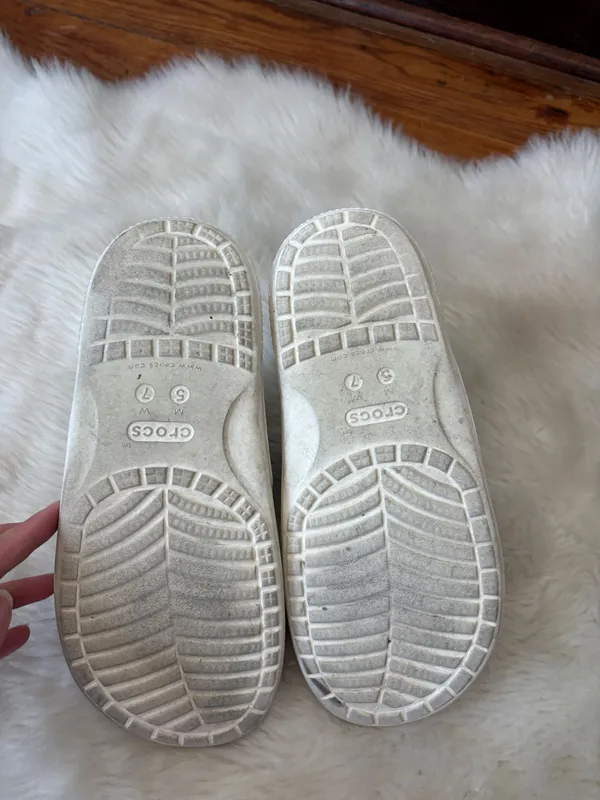 Iconic CROCS Comfort Silver Sparkle Glitter and White Sandals - Image 3