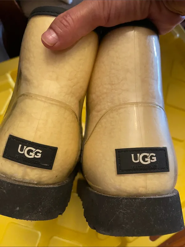UGG Classic Clear Mini Waterproof Boot Size 9, - Image 8