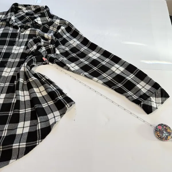 Torrid Black Lizzie Crinkle Flannel Gauze‎ Button Up Tunic Size 2X - Image 11