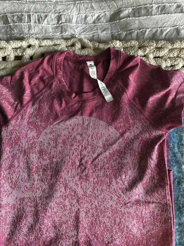 Lululemon Swiftly Tech Short Sleeve - Image 2