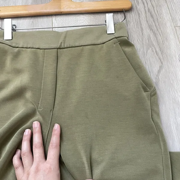 Lululemon Softstreme Pants relaxed high rise womens Green (size 2) travel lounge - Image 7