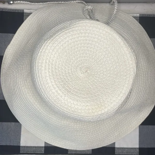 Disney Parks White Sun Hat with‎ Sorcerer Mickey Charm and 2017 Charm. - Image 4