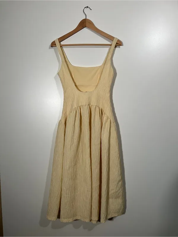 ZARA Textured Low Back Midi Dress in Vanilla Yellow Butter Size Medium - Image 7