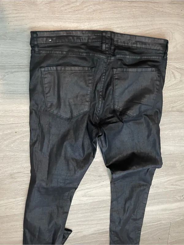 Mango Straight Leg Jeans in Black - Image 3