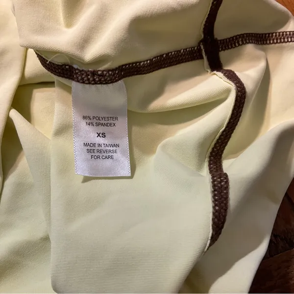 Athleta Long Sleeve Summer Shade Rash Guard Top Yellow/Greenish Sz XS - Image 9