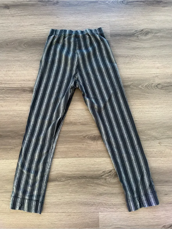 Brandy Melville Women's Black Trousers - Image 9