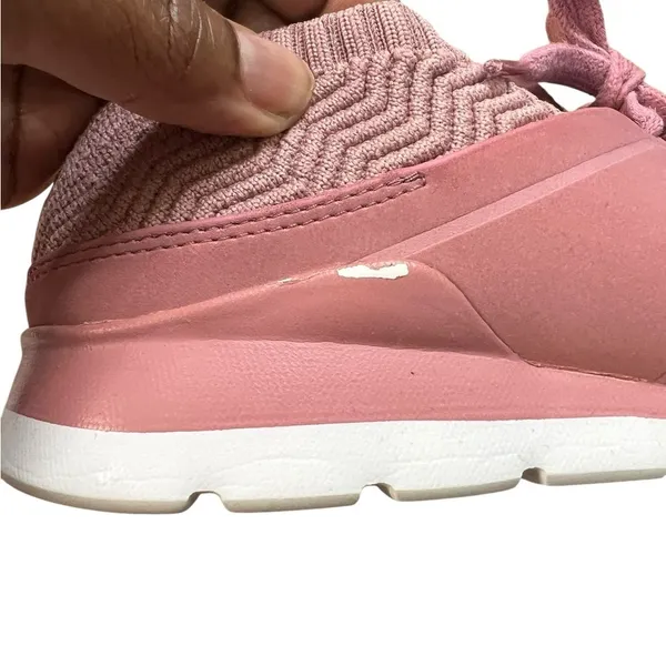UGG Women’s Willows Mauve Lightweight Sneakers - Size 6.5 - Image 7