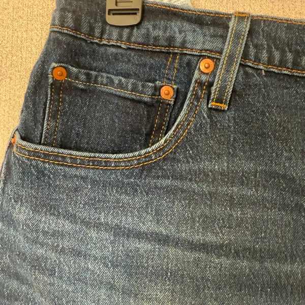 Levis 501 Womens Size Large cheeky cutoff denim blue‎ jean shorts - Image 3
