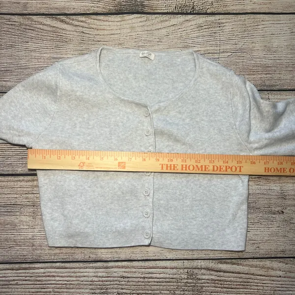 John Galt Brandy Melville‎ Gray Button Front Cropped Cardigan Sweater Womens S - Image 8