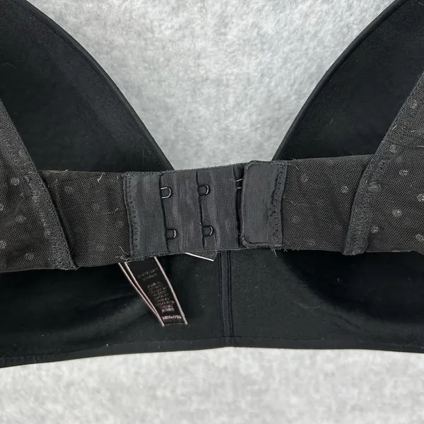 Victoria's Secret Women's Wireless Bra Lightly Lined In Black, Size 38DD - Image 9