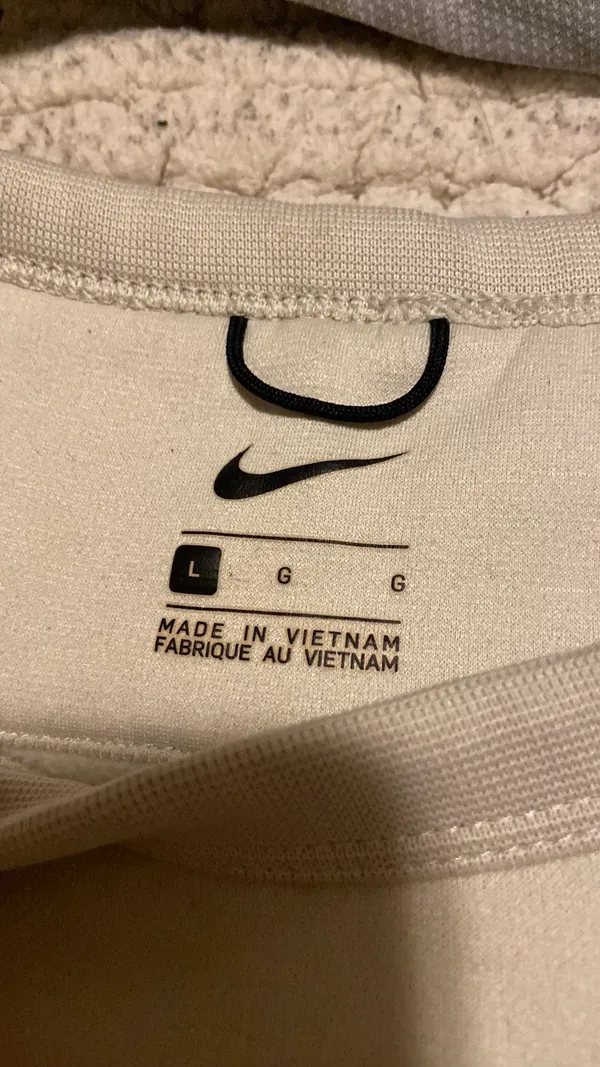 Nike Cropped Sweatshirt - Image 2