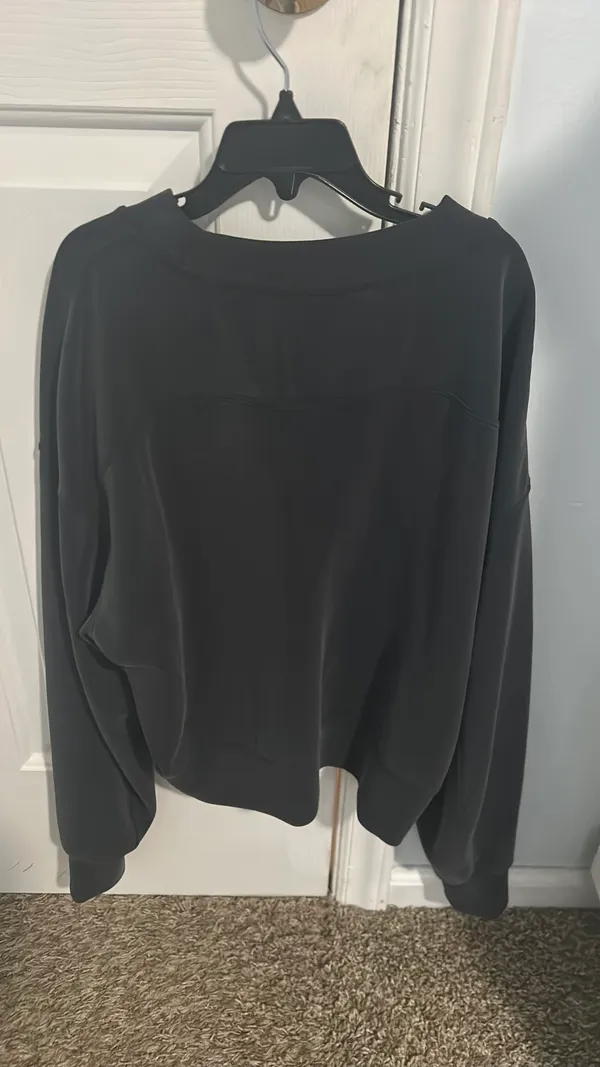 Lululemon Softstreme Crew - Image 3