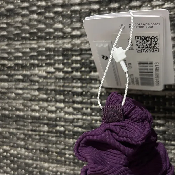 Lululemon uplifting scrunchie *bow - Image 3