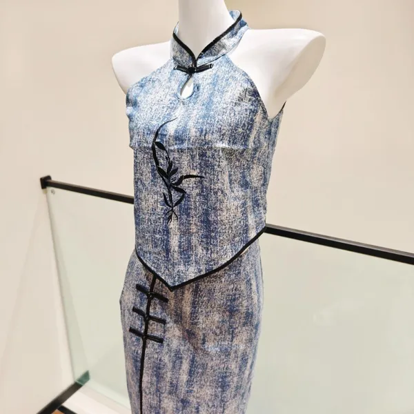 Women Two Piece Cheongsam Outfit Halter Neck Top & Midi Skirt Set Embroidery Frog Button Slit Skirt - Image 3