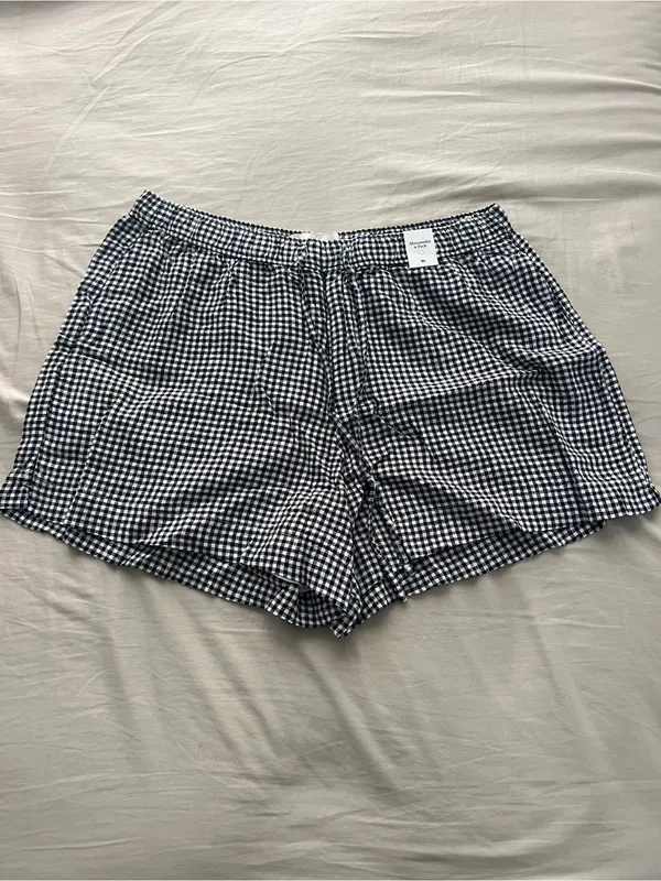 NEW Abercrombie Gingham Black & White Shorts - Image 2