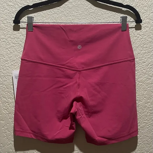 Lululemon NWT Align High Rise Short 6”Raspberry Coulis Size 10 - Image 6